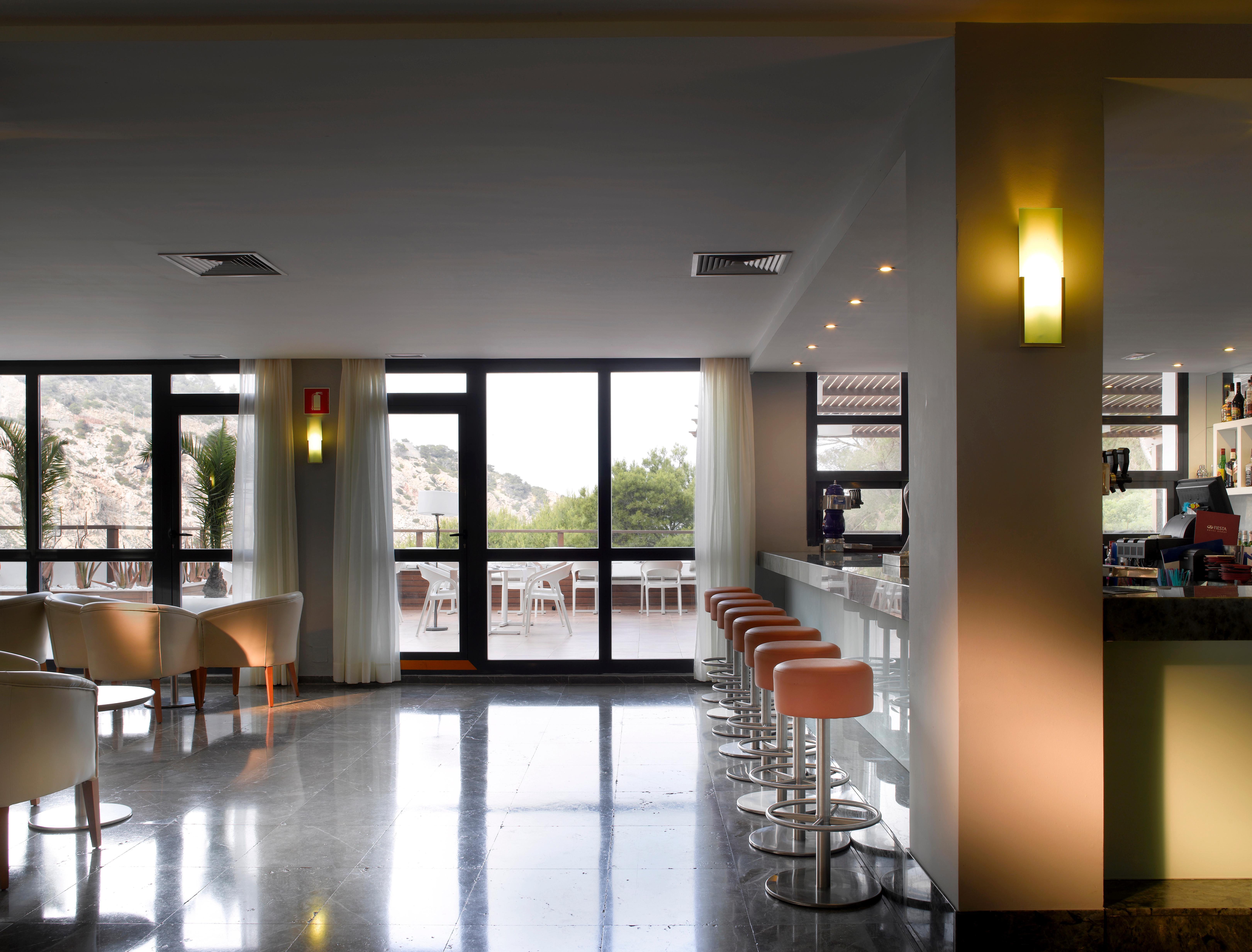 Palladium Hotel Cala Llonga - Adults Only מראה חיצוני תמונה