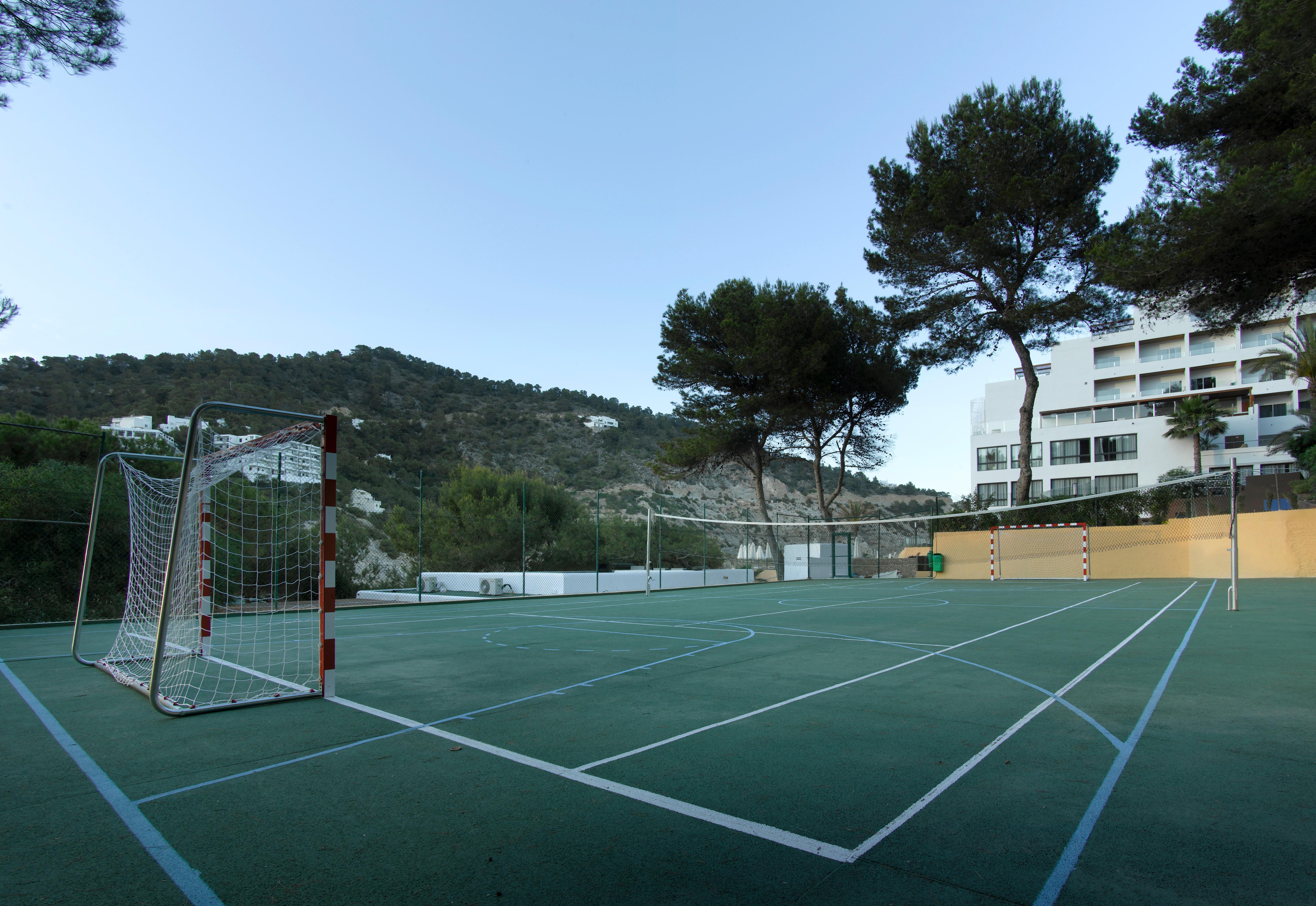 Palladium Hotel Cala Llonga - Adults Only מראה חיצוני תמונה