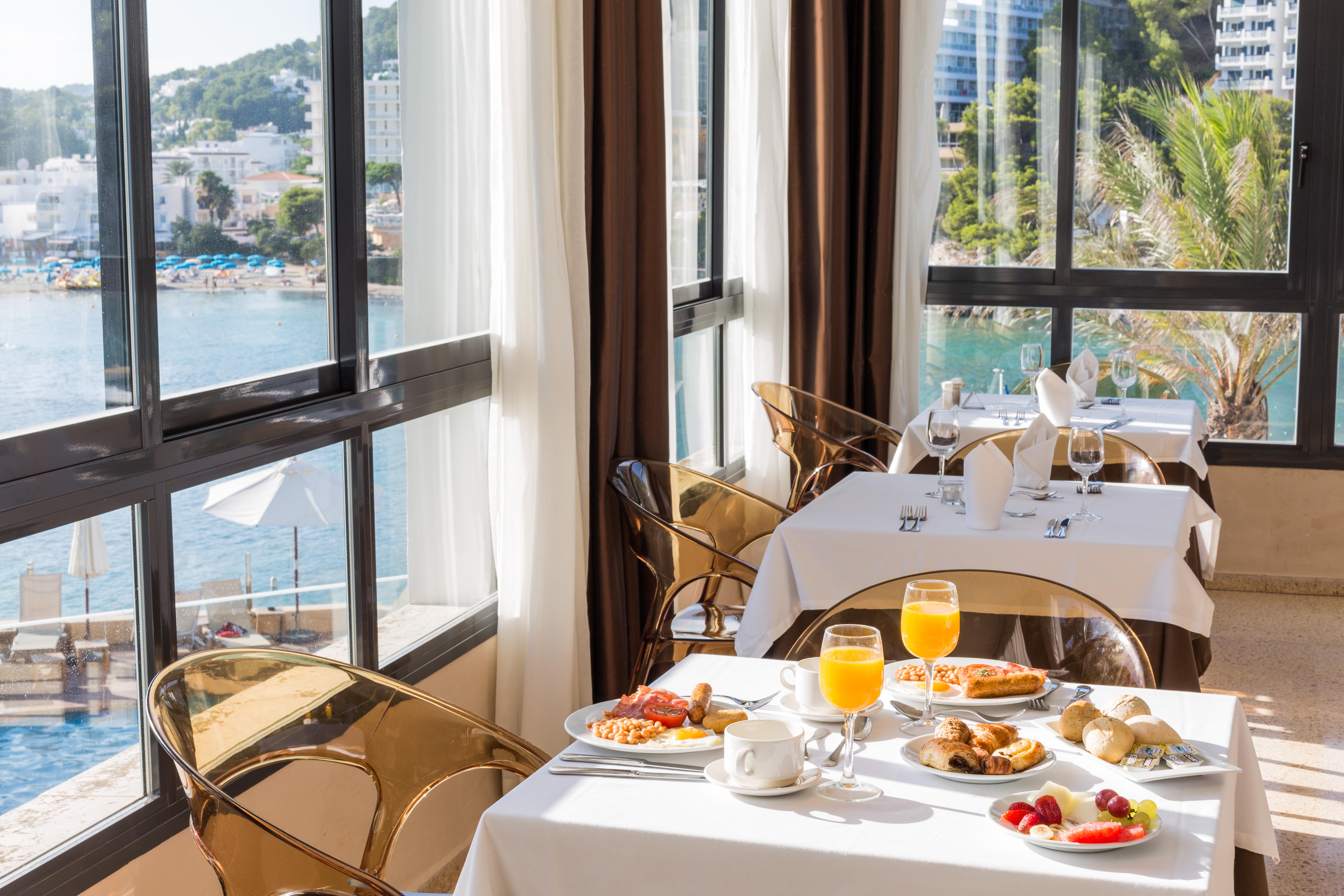 Palladium Hotel Cala Llonga - Adults Only מראה חיצוני תמונה