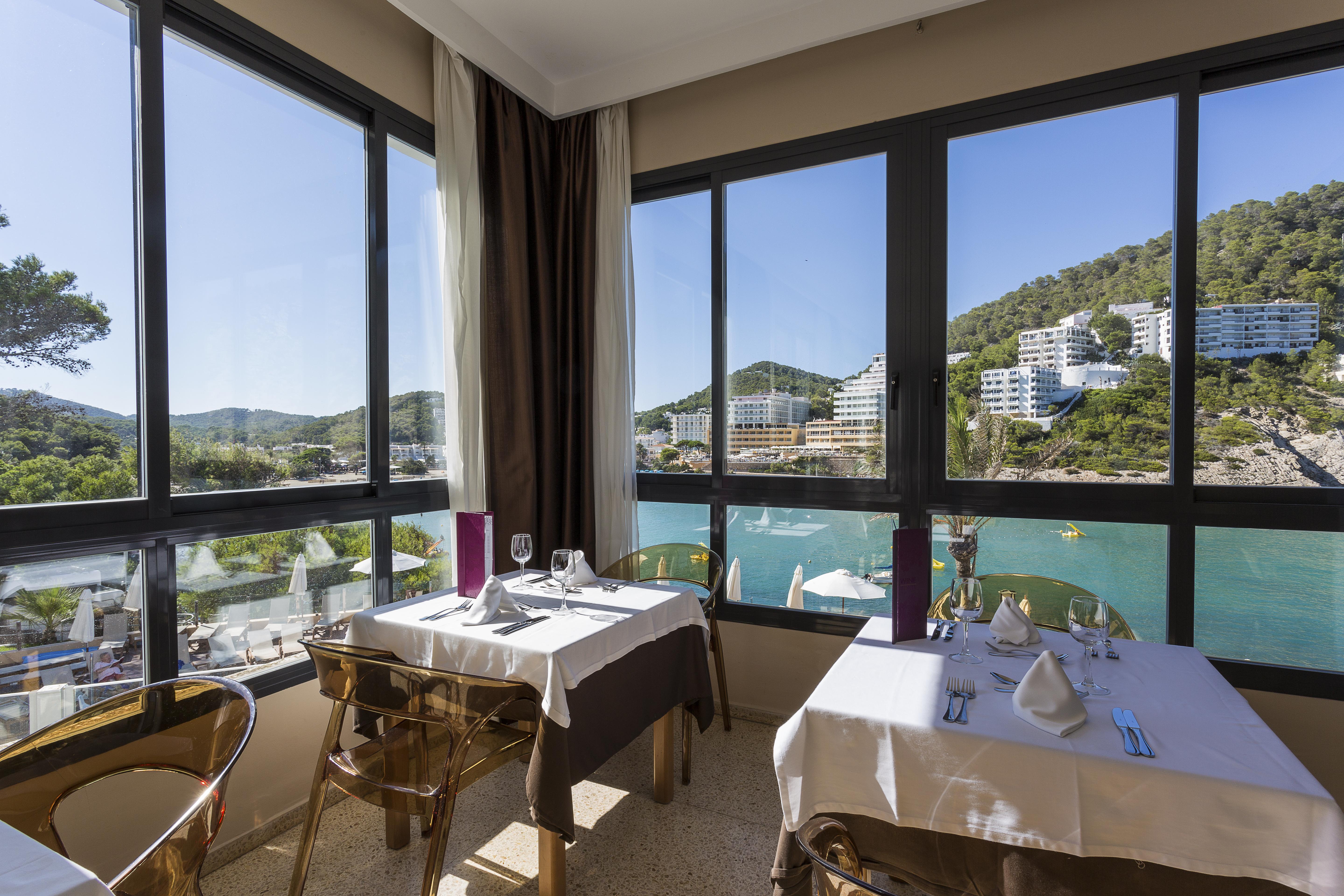Palladium Hotel Cala Llonga - Adults Only מראה חיצוני תמונה