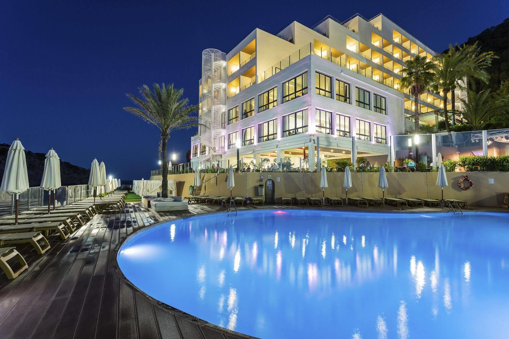Palladium Hotel Cala Llonga - Adults Only מראה חיצוני תמונה
