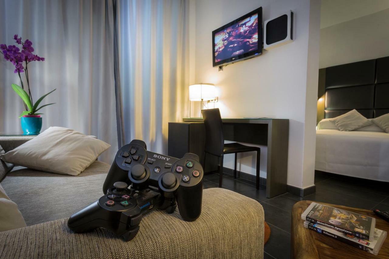 Palladium Hotel Cala Llonga - Adults Only מראה חיצוני תמונה